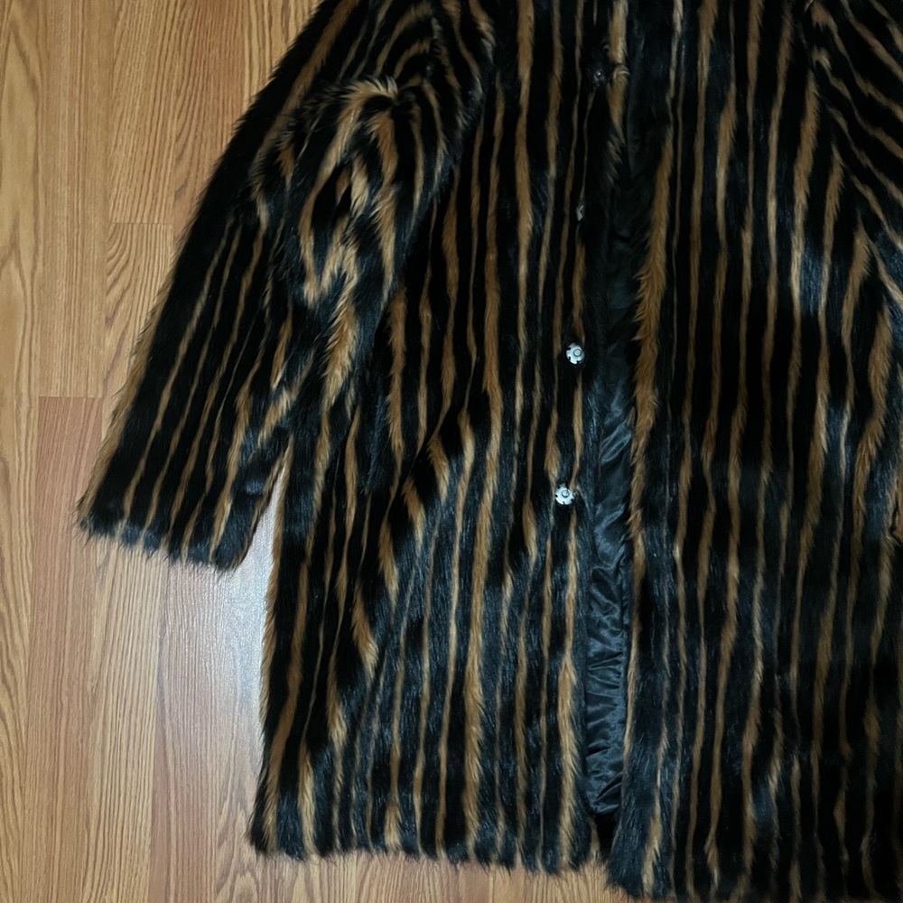 Coat - Picture 2 of 5